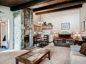 Condo, Microwave, Mountain View (Aspenwood L11) | Living area