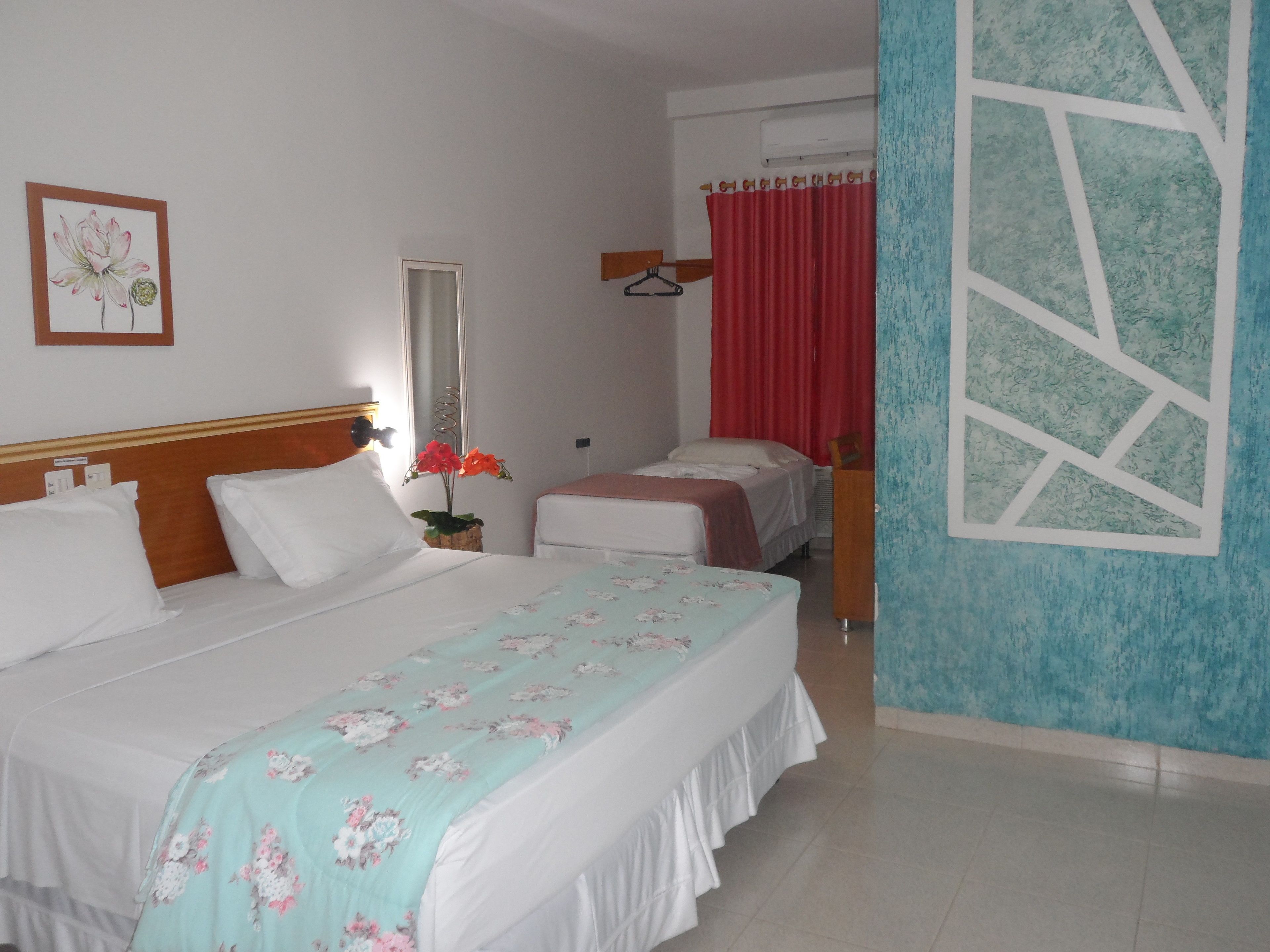triple room | minibar, desk, free wifi, bed sheets
