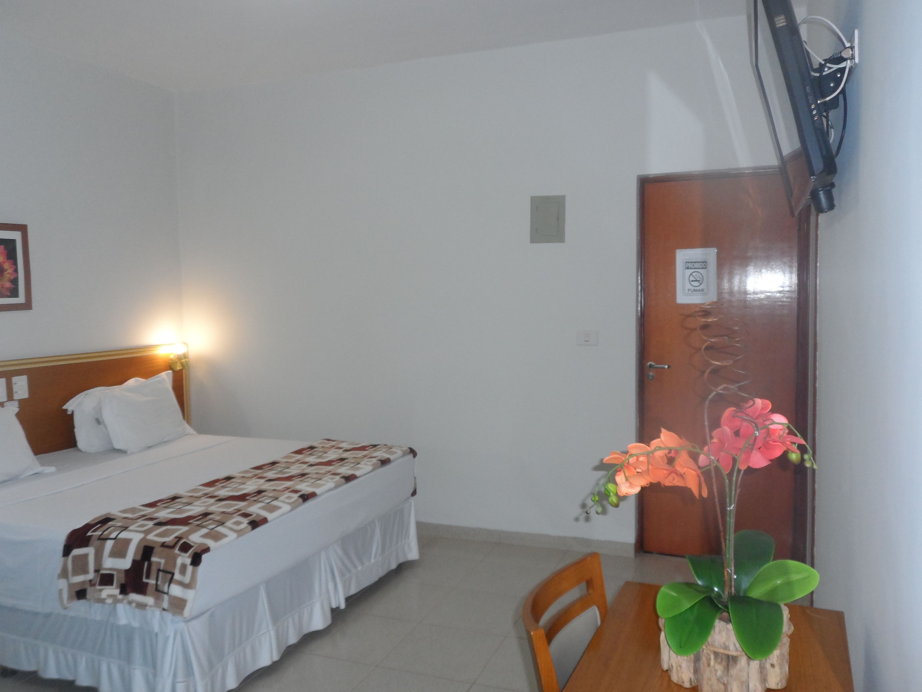 deluxe double room | minibar, desk, free wifi, bed sheets