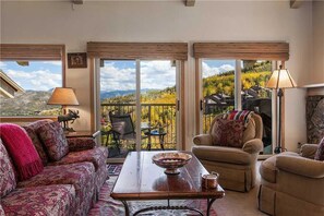 Condo, 3 Bedrooms, Microwave, Mountain View (Snowmass Mountain L6) | Living room