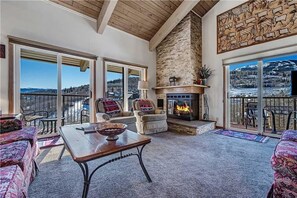 Condo, 3 Bedrooms, Microwave, Mountain View (Snowmass Mountain L6) | Living room