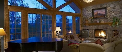House, 5 Bedrooms, Patio, Mountain View (Tall Timbers Lodge) | Living area