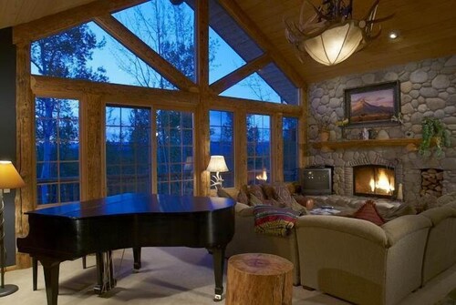 Tall Timbers Lodge - 5 Bedrooms Home