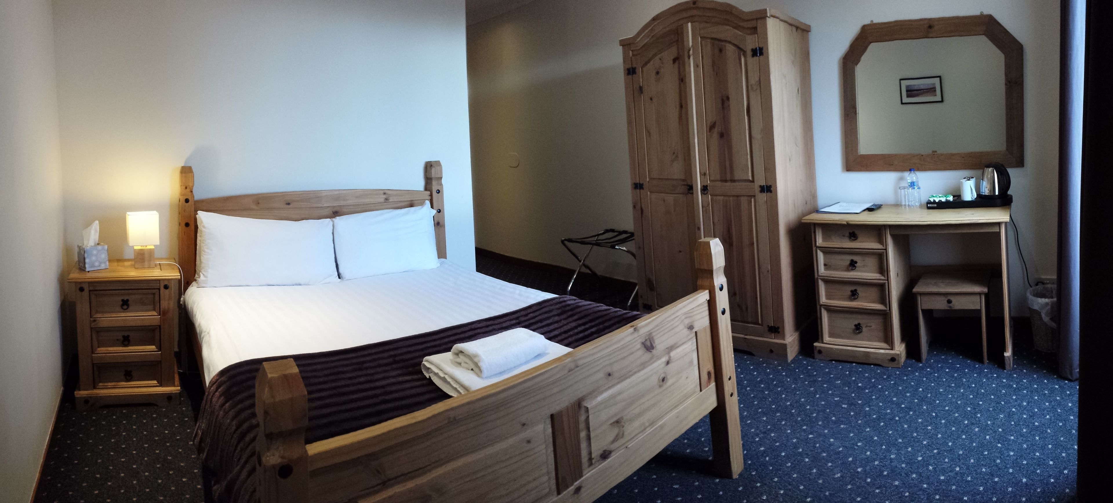 double room | 1 bedroom, desk, laptop workspace, blackout curtains