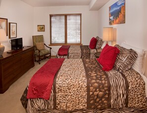 Condo, 2 Bedrooms