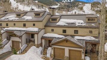 Nhà liên kế, 3 phòng ngủ | Ngoại thất