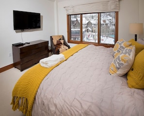 Condo, 3 Bedrooms - Lavish 3br 3.5ba Bachelor Gulch  Steps To Lifts 3 Bedroom Condo by RedAwning (Avon)