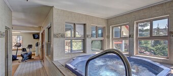 Bright 2br 2ba - Steps To Vibrant Main Street + Ski-to-town 2 Bedroom Condo by RedAwning