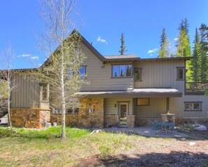 House, 4 Bedrooms | Exterior