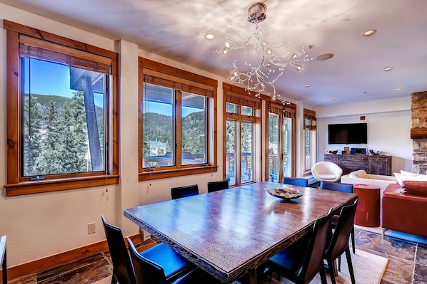 Condo, 4 Bedrooms | Dining