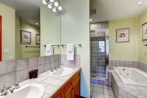 Appart'hĂŽtel, 2 chambres | Salle de bain