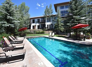 Appart'hĂŽtel, 2 chambres | Piscine