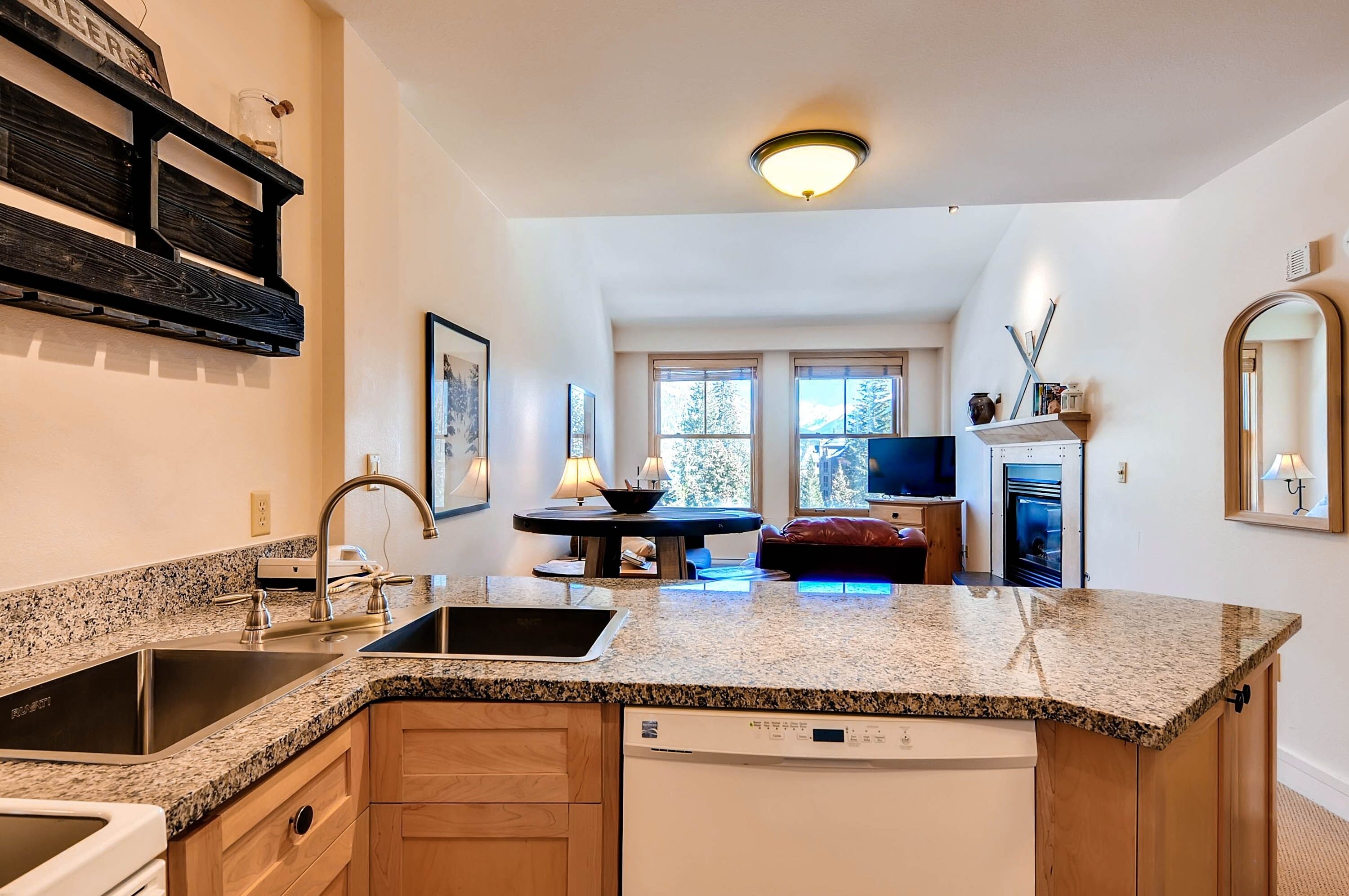 Condo, 1 Bedroom | Private kitchen | Full-size fridge, microwave, oven, stovetop