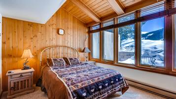 Condo, 1 Bedroom | 1 bedroom, WiFi (free), bed sheets