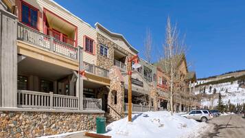 Condo, 1 Bedroom | Exterior