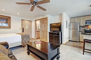 Studio | Free WiFi, bed sheets - Ski-in/ski-out Studio W/snowy Alpine Views - Walk To Main St Studio Bedroom Condo by RedAwning (Breckenridge)