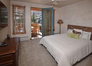 Condo, 4 Bedrooms | 5 bedrooms, laptop workspace, free WiFi, bed sheets