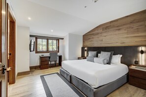 Condo, 4 Bedrooms | 4 bedrooms, cribs/infant beds, free WiFi, bed sheets