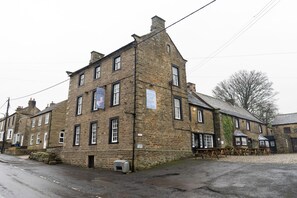 Exterior - The Ancient Unicorn (Barnard Castle)