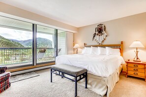 Condo, 3 Bedrooms | 3 bedrooms, free WiFi, bed sheets - Spacious Penthouse 3br ~no Cleaning Fee~kids Ski Free! 3 Bedroom Condo by RedAwning (Keystone)