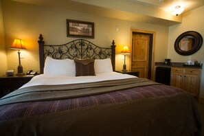 Condo, 2 Bedrooms