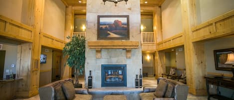 Condo, 2 chambres | Intérieur