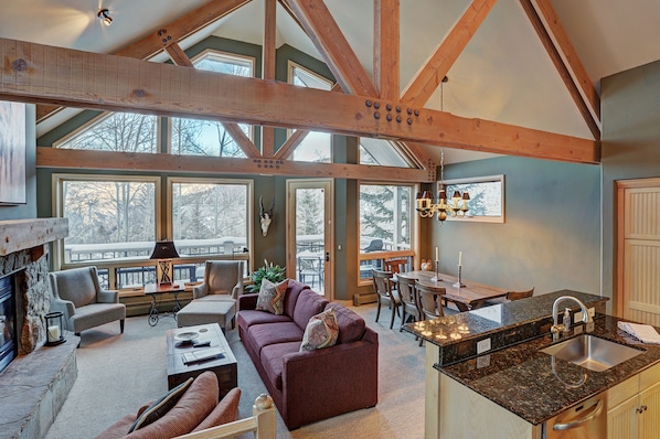 Townhome, 3 Bedrooms | Interior