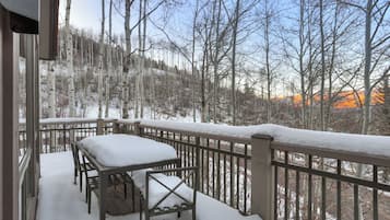 Townhome, 3 Bedrooms | Property grounds