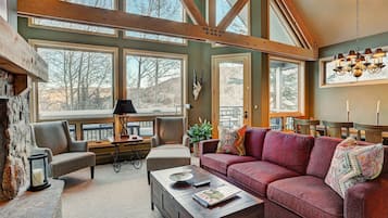 Townhome, 3 Bedrooms | Interior