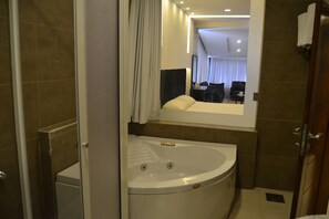 Junior-Suite, 1 King-Bett | Badezimmer