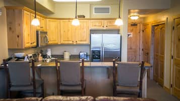 Condo, 2 Bedrooms | Private kitchen | Full-size fridge, microwave, oven, stovetop