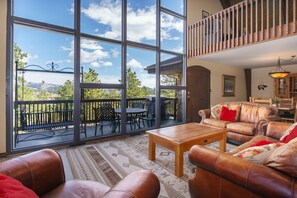House, 3 Bedrooms | Living area