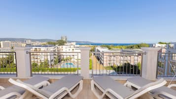 In-room safe, desk, iron/ironing board, free WiFi