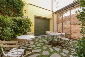 Unclassified image, 4 of 104, button - Relais Vimercati (Crema)