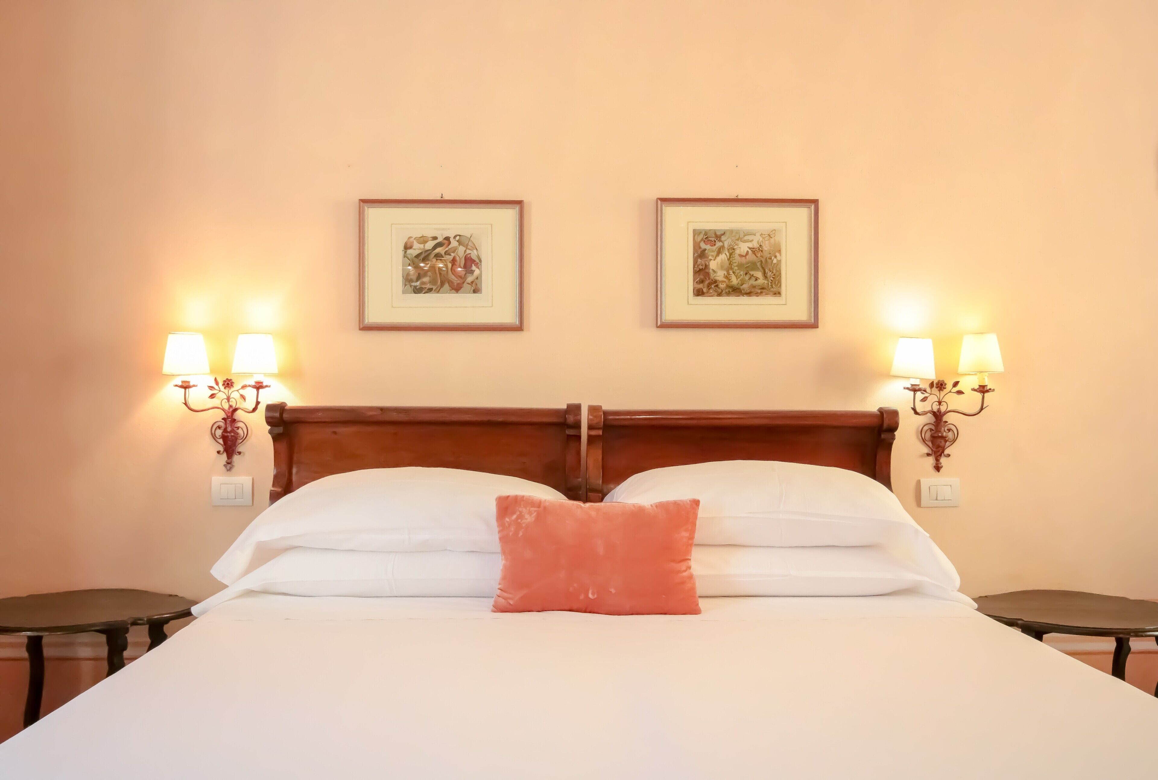 Deluxe Double or Twin Room, 1 King Bed | Hypo-allergenic bedding, free WiFi