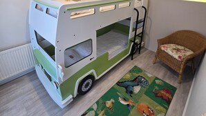 Family Suite, Resort View | Desk, soundproofing, free WiFi, bed sheets - LoC - Hotel Kannenkeller Smart Stay (Lauingen)