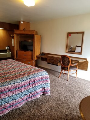 Desk, cots/infant beds, rollaway beds, free WiFi - Plaza Motel (Preston)