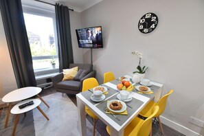 Interior - First - Meadowbank House Apartment (Edinburgh)