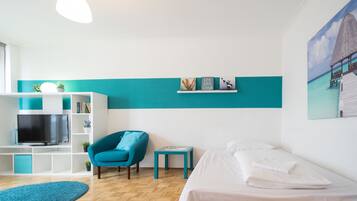 Comfort Apartment, 2 Bedrooms, Non Smoking, Kitchen | 1 bedroom, iron/ironing board, free WiFi, bed sheets