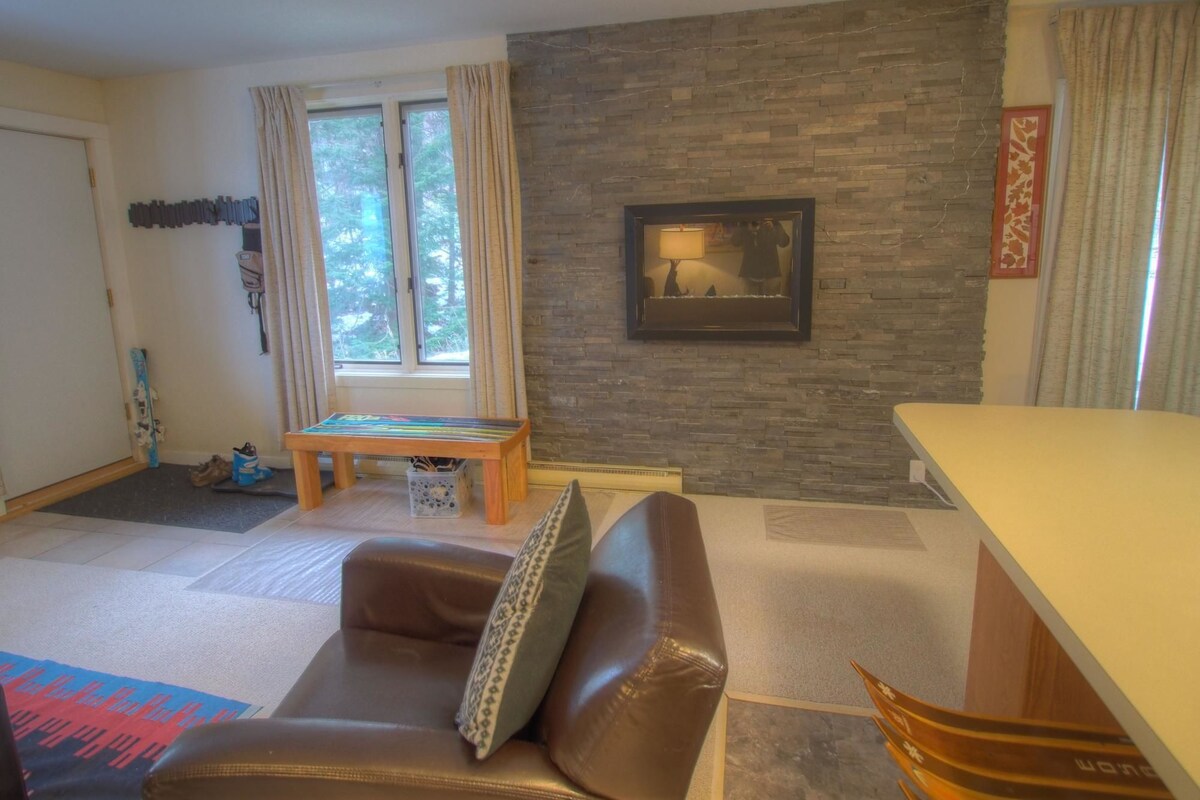 Condo, 1 quarto | Sala de estar