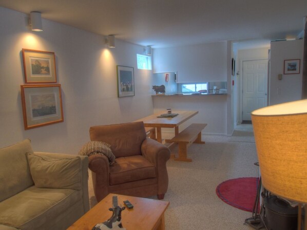 Condo, 2 Bedrooms | Living room