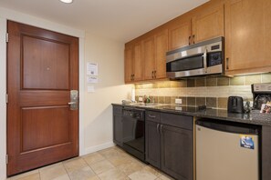 Kondominium, 1 kamar tidur | Dapur pribadi | Lemari es, microwave, oven, dan kompor