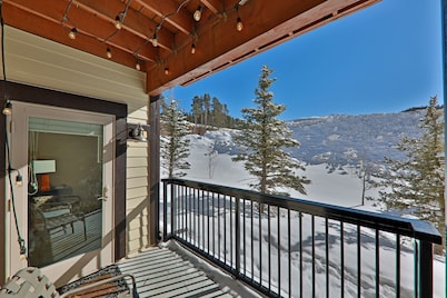 Founders Pointe 1 bedroom Condo by RedAwning
