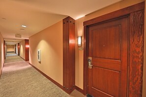 Condo, 1 Bedroom | Interior entrance