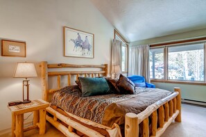 Condo, 3 Bedrooms | 3 bedrooms, free WiFi, bed sheets