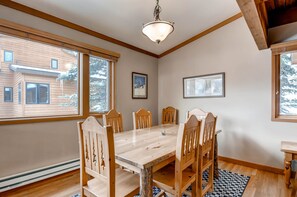 Stadtwohnung, 3 Schlafzimmer | Speisen