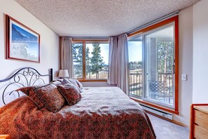 Condo, 2 Bedrooms