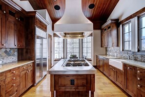 Condo, 5 Bedrooms | Bathroom