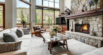 5BR Alpine Luxury Home with Private Hot Tub by RedAwning - Save 20% on 7+ Nights!