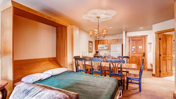 Leilighet, 2 soverom | 2 soverom, wi-fi (inkludert) og sengetøy